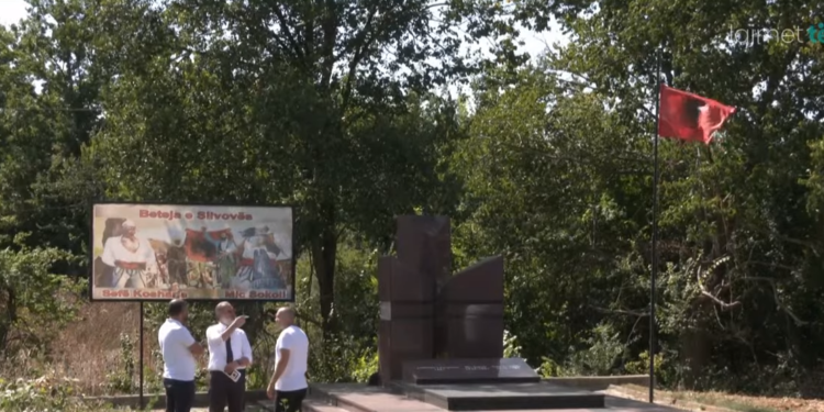 Varri i Mic Sokolit u la në gjendje të mjerë, ish-ushtarët e UÇK-së e “zbulojnë” dhe e pastrojnë