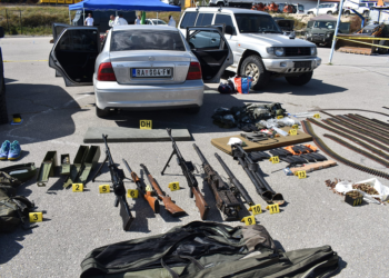 Kurti: Armët dhe pajisjet e përdorura në sulmin terrorist janë të prodhuara në Serbi