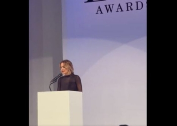 Rita Ora flet për Kosovën në festivalin e filmit në Venecia