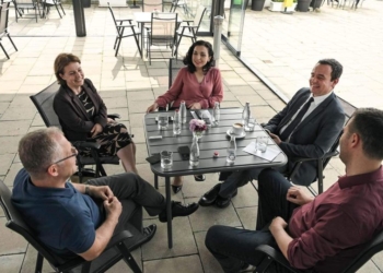 Politika dhe përfaqësimi ndërkombëtar i sfiduar nga masat ndëshkuese