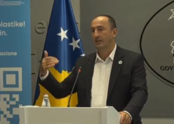 Aliu tregon se ndalohet përdorimi i disa qeseve të plastikës, e disa bëhen me pagesë