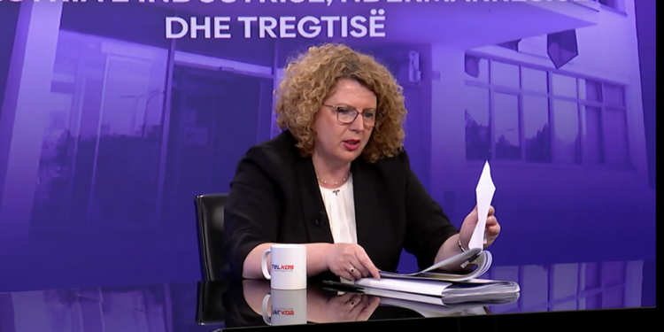 A do të japë dorëheqje Rozeta Hajdari?