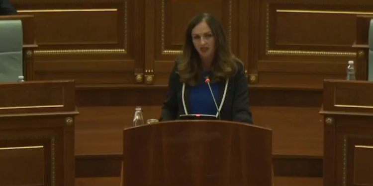 Nagavci: Asnjë komunë nuk është ankuar që ka mungesë apo vështirësi me tekstet shkollore