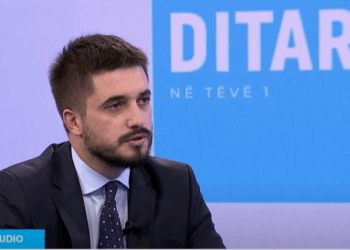 Gjyshinca tregon pse votoi pro Komisionit Hetimor