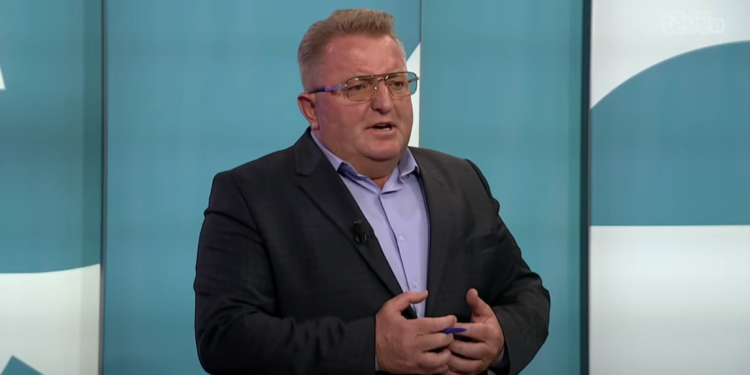 Berisha: Qeveria Kurti do të mbahet mend për video produksionet e propagandës