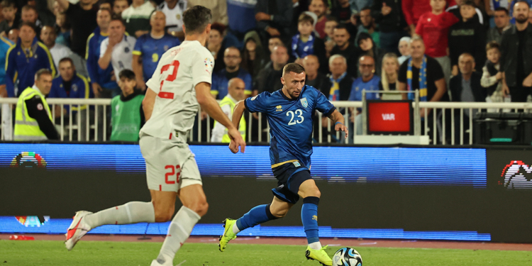 “Jam gati për Kosovën”/ Bernard Berisha: Trajneri me bindi, ai ka besim te unë