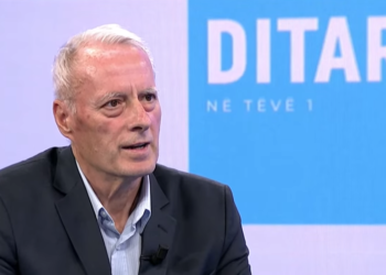 “Familjes u kam thënë që ndoshta nuk do shihemi një kohë”, rrëfimi i delegatit që miratoi Kushtetutën e Kaçanikut