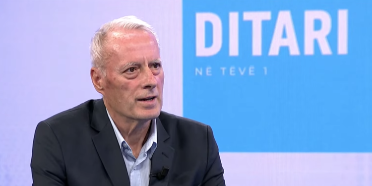 “Familjes u kam thënë që ndoshta nuk do shihemi një kohë”, rrëfimi i delegatit që miratoi Kushtetutën e Kaçanikut