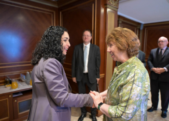 Osmani takon Baroneshën Ashton dhe ish-diplomatin amerikan, Philip Reeker