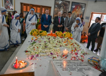 ​Osmani në vendprehjen e Nënë Terezës dhe shtëpinë ku ajo kaloi 47 vjet