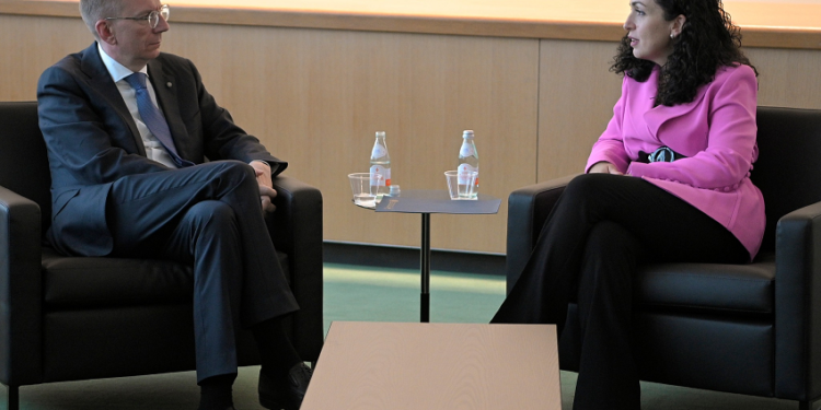 Osmani: Letonia është mbështetëse e palëkundur e Kosovës