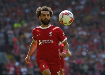 Al-Ittihad, një delegacion me ofertë mbi 200 mln euro për Salah mbërrin në Liverpool