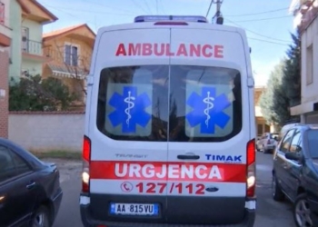 Vdes një 32-vjeçar në Tiranë, dyshohet se ra në kontakt me rrymën