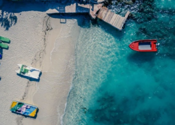 “The Travel”: Shqipëria mes 10 destinacioneve fantastike edhe për pushimet në çift