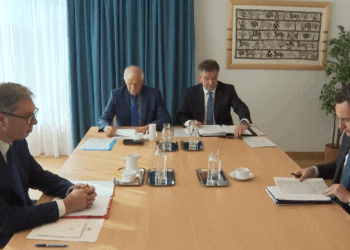 Njohësit e politikës: Dialogu Kosovë – Serbi është në ngërç, duhet ndryshuar qasja
