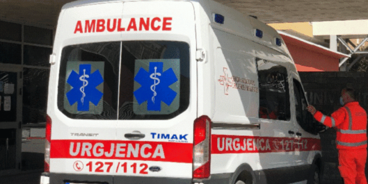 Dyshohet se motra mbyti me thikë motrën në Tiranë