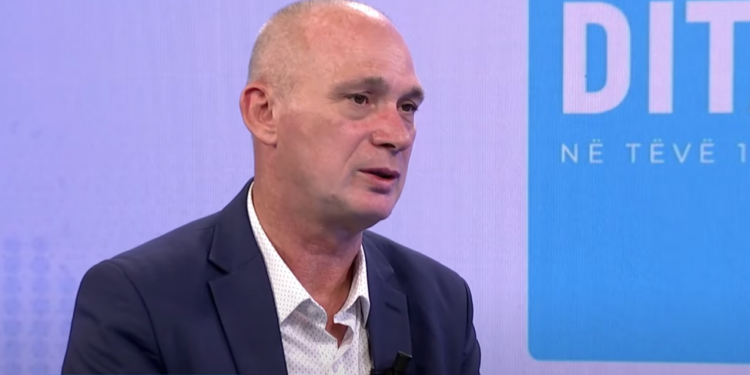 Humolli: Kosova nuk është dashur ta pranojë BE-në si ndërmjetësuese në dialog