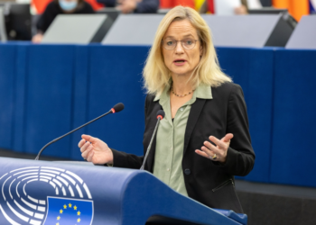 Von Cramon: Vizat të mos lidhen me dialogun, kosovarët të lëvizin të lirë nga 1 janari 2024