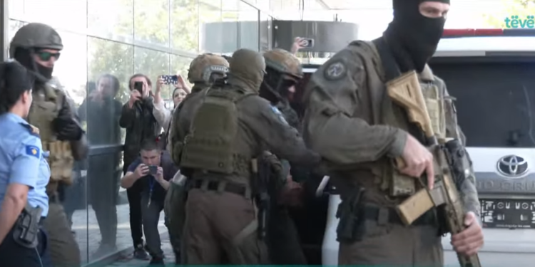 Nga një muaj paraburgim për të dyshuarit për terrorizëm