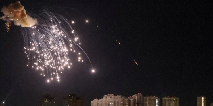 Ukraina sulmohet nga 32 dronë rusë, i rrëzon 25 prej tyre