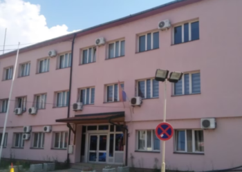 Sot përfundon afati për lirimin e ndërtesës komunale në Mitrovicën e Veriut
