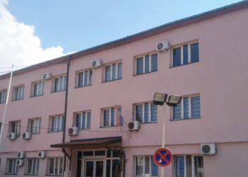 Lista Serbe: Institucionet serbe nuk do të largohen nga zyrat në Mitrovicë të Veriut