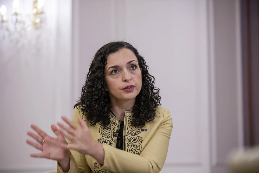 Osmani mirëpret thirrjen e ShBA-së ndaj Serbisë për t’i tërheqë trupat ushtarake rrotull kufirit