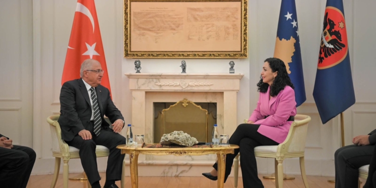 Osmani: Garantimi dhe mbrojtja e sigurisë në vend janë prioritet