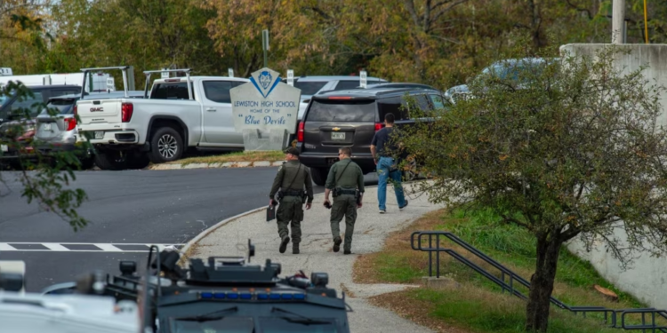 18 të vrarë nga sulmi masiv në ShBA, i dyshuari në arrati