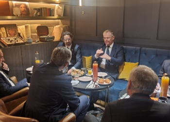 Bislimi vizitën në Francë e nisi me përfaqësues diplomatikë, i informon për sulmin e 24 shtatorit