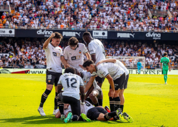 Valencia “shkelmon” krizën dhe fiton në shtëpi ndaj Cadiz