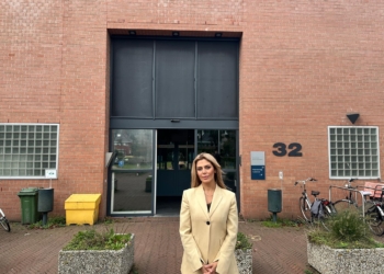 Deliu viziton Thaçin e Veselin në Hagë: Të fala keni të gjithë nga ta