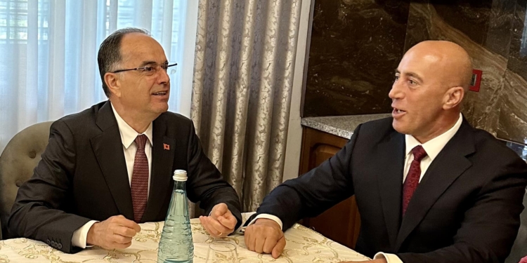 Zhvillimet politike në Kosovë, temë diskutimi mes Haradinajt e Begajt