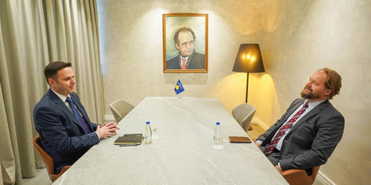 Abdixhiku kërkon nga Sllovakia njohjen e Kosovës