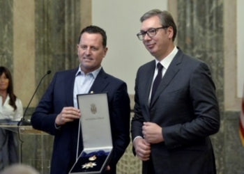 Vuçiq nderon Grenellin, e quan mik të Serbisë