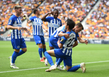 Brighton zgjat bashkëpunimin me yllin japonez, Mitoma