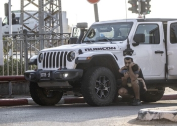 ​200 shtetas italianë të bllokuar në Izrael kthehen në shtëpi