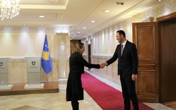 ​Konjufca takon ambasadoren e Kanadasë, kërkohet përkrahja për integrime euroatlantike