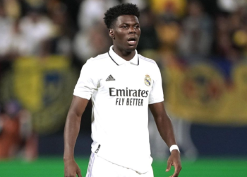 Arsenali interesohet për Tchouamenin