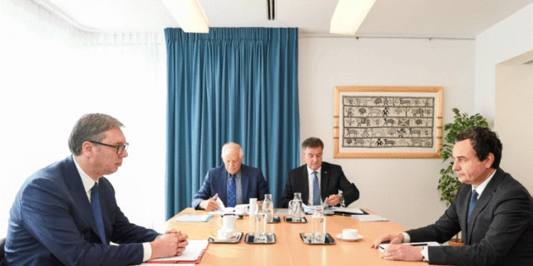 Pesëshja e madhe në Kosovë dhe Serbi në përpjekje “për të shpëtuar dialogun”