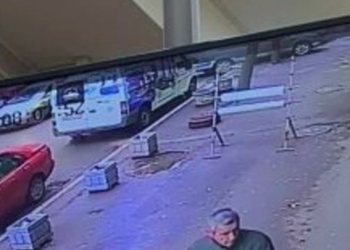 Video-incizim ku shihet Oliver Ivanoviqi duke dalë nga banesa pak para se të vritej