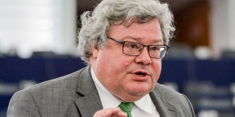 Eurodeputeti gjerman e quan të padrejtë reagimin e Borrellit: E vetmja pengesë që ai e përmend është Asociacioni