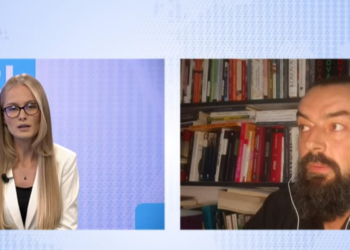 Sociologu rekomandon kufizimin e përdorimit të telefonave fëmijëve dhe komunikim me ta