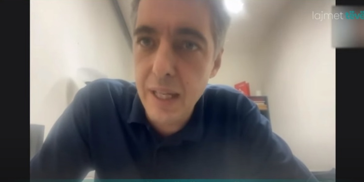 Deputeti opozitar serb kërkon dorëheqjen e Vuçiqit