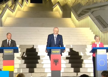 Von der Leyen e Scholz e dënojnë sulmin e 24 shtatorit në veri, premtojnë masa ndaj Serbisë