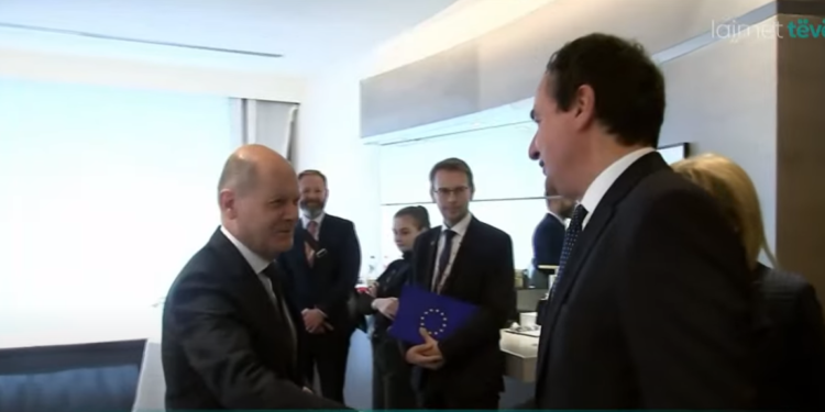 A është i domosdoshëm nënshkrimi i marrëveshjeve?