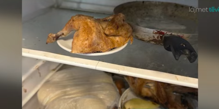 Helmimi i mbi 200 personave nga ushqimet në ‘Fast food’