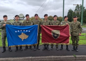 12 pjesëtarë të FSK-së, me medalje të bronztë në garën e patrullimit të Kambrianit