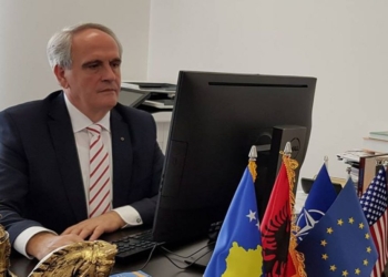 Ish-ambasadori, Dedaj ftohet si dëshmitar në Hagë