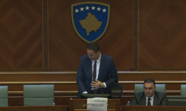 Konjufca lëshon drejtimin e seancës pas kërkesës së Musliut